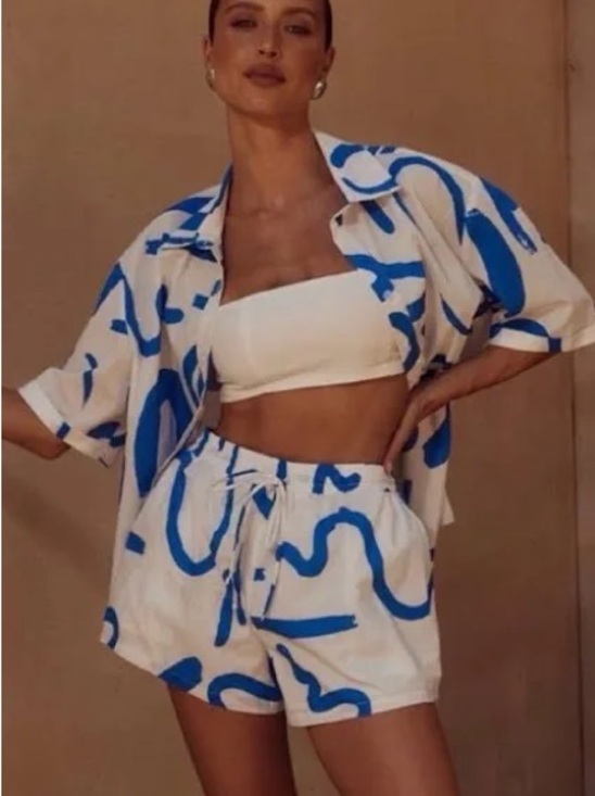 Commense Pants - 🔹 NWOT Commense White Two-Piece Set with Blue Abstract Print size Medium